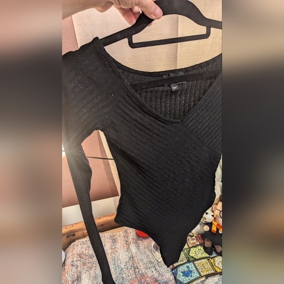 Bardot Black Ribbed V Neck Long Sleeve Bodysuit Women's Size Medium - Picture 9 of 14